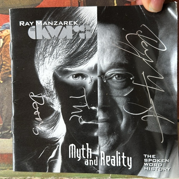 DOORS ORIGINAL VINYL MORRISON HOTEL - Cracked vinyl signed by Ray Manzarek! - Picture 3 of 6